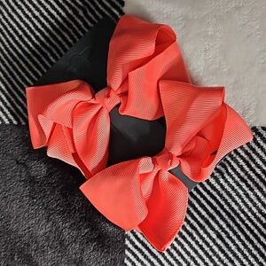 BOG2
 ALL BOWS - Pair of Girl's coral 6" Bows